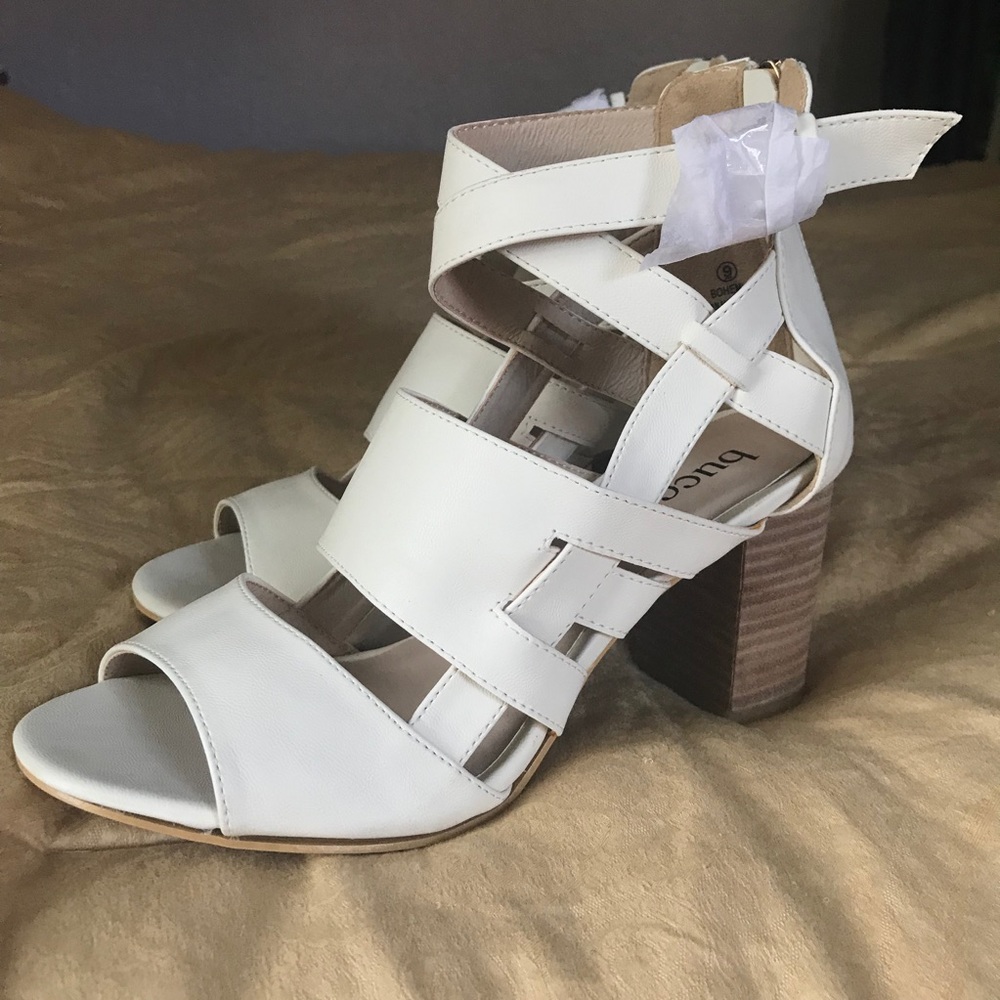 👠 NEW! BUCCO ZIPPER HEELED SANDALS! 👠